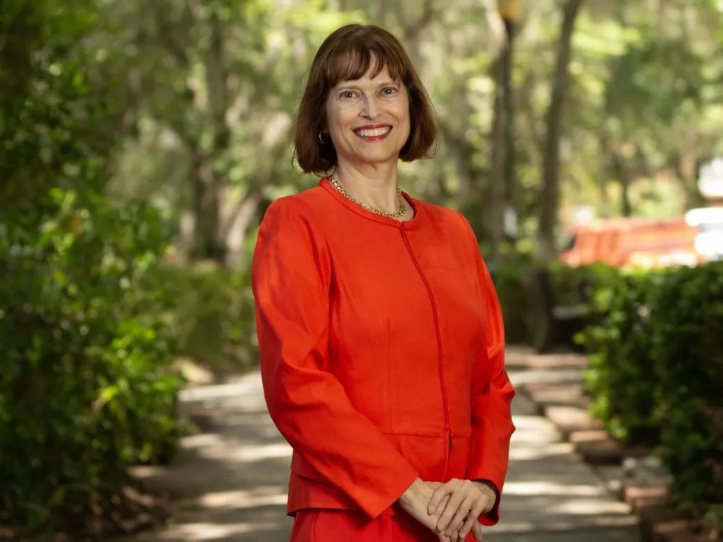 Dean Emerita Lucinda Lavelli