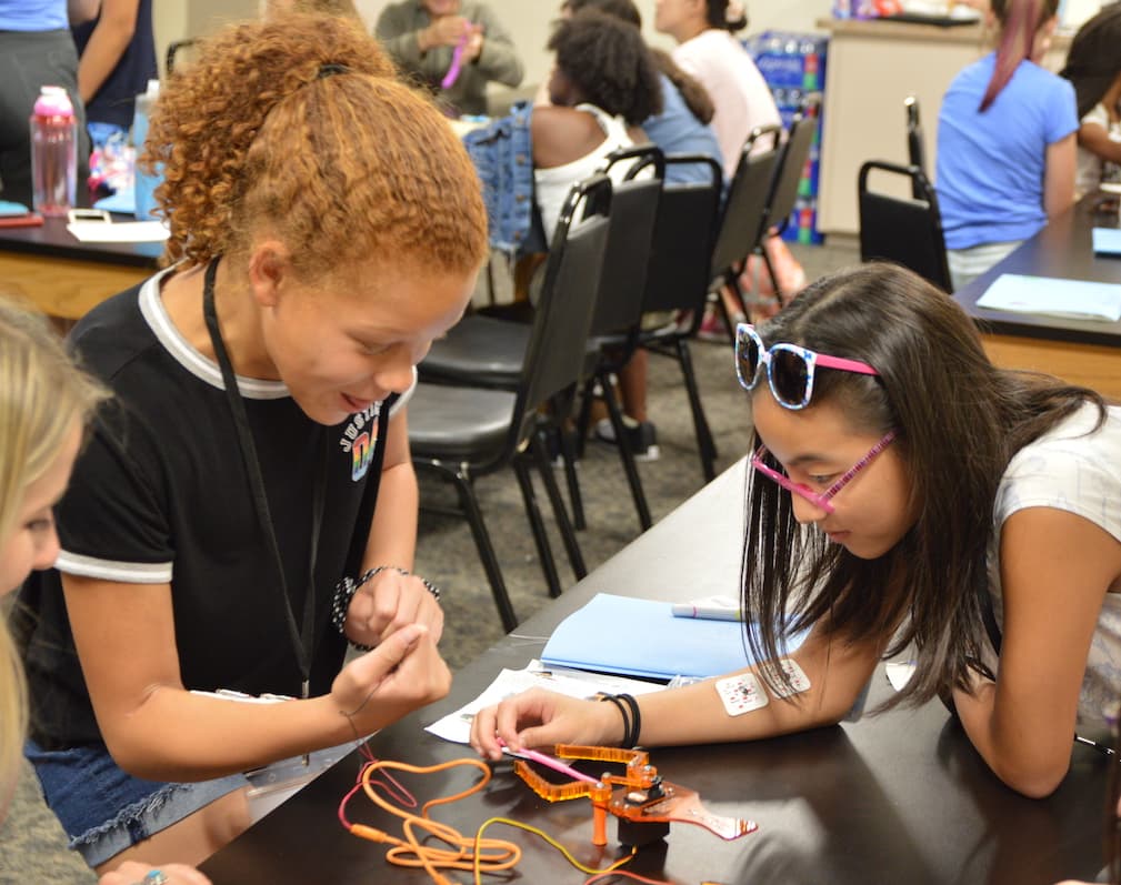 "Girls with Nerve" summer camp sparks interest in neuroscience