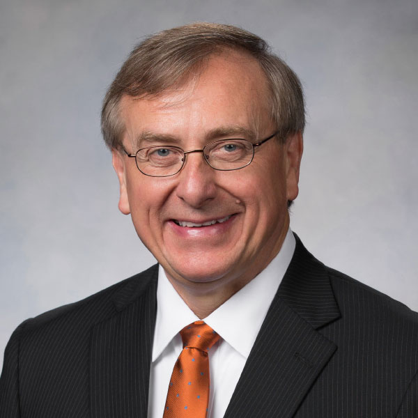 UF President Kent Fuchs announces plans to transition from president to professor